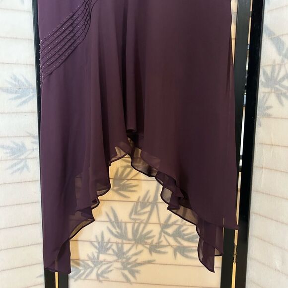 Adrianna Papell Asymmetrical Flutter Sleeve Beaded Neckline Midi Dress 14 - Picture 5 of 11